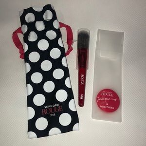 ⭐️3/$15 Rouge Pro Mini Brush